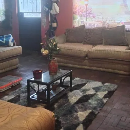 Comparto Departamento Apartment